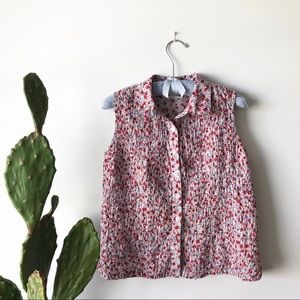 Sleeveless Floral Ruched Button Down Blouse PM